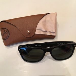 Polarized New Wayfarer Ray Bans RB2132 (used)